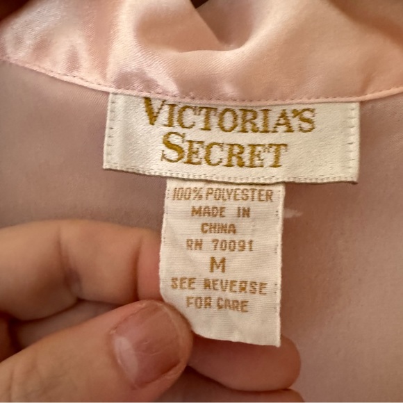 VINTAGE Gold Label Victoria's Secret Pink Short Sleeve Button Down Pajama Top - Picture 4 of 8